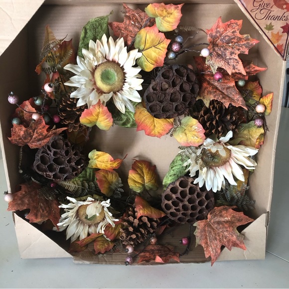 NWT Faux Autumn Wreath for Front Door Harvest Wreath Fall Decor - Picture 9 of 14